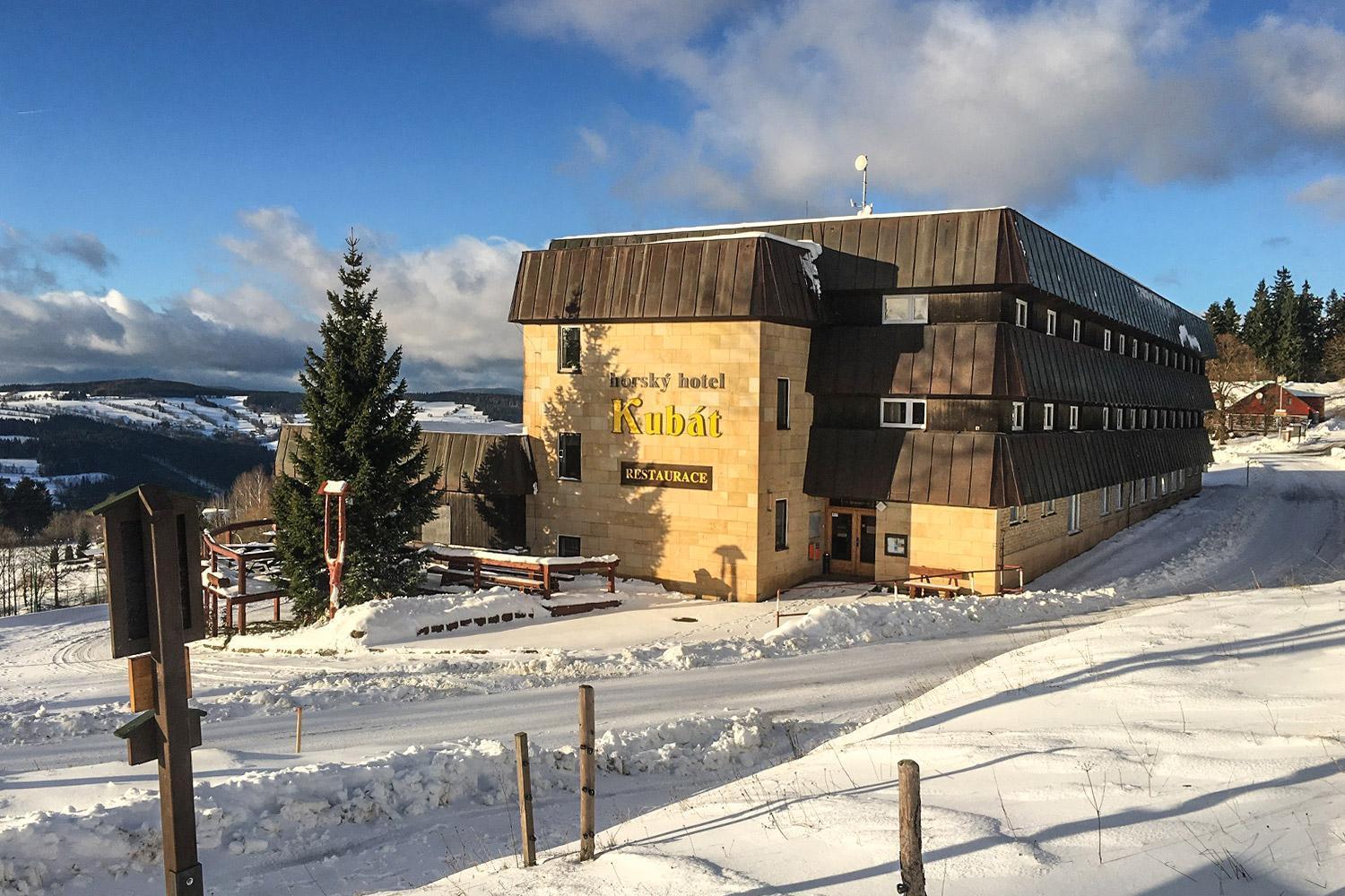 Horsky Hotel Kubat Benecko Exterior photo