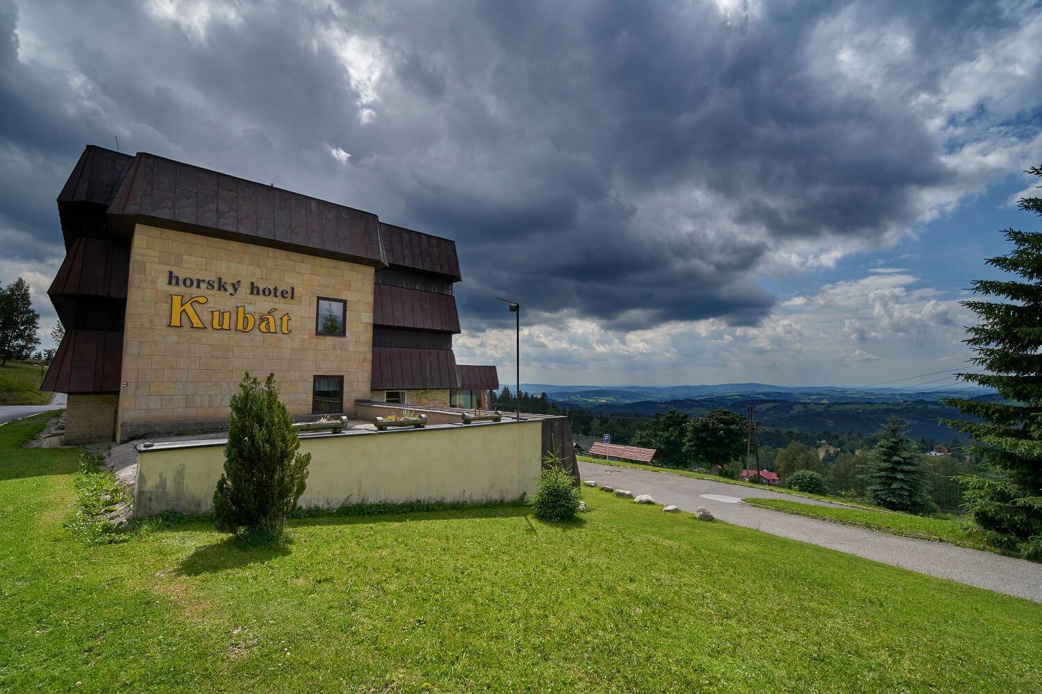 Horsky Hotel Kubat Benecko Exterior photo